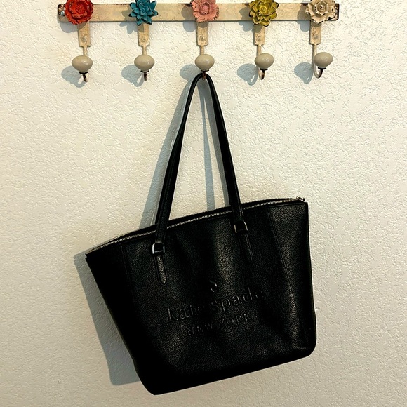 Kate Spade Purse - Picture 1 of 4